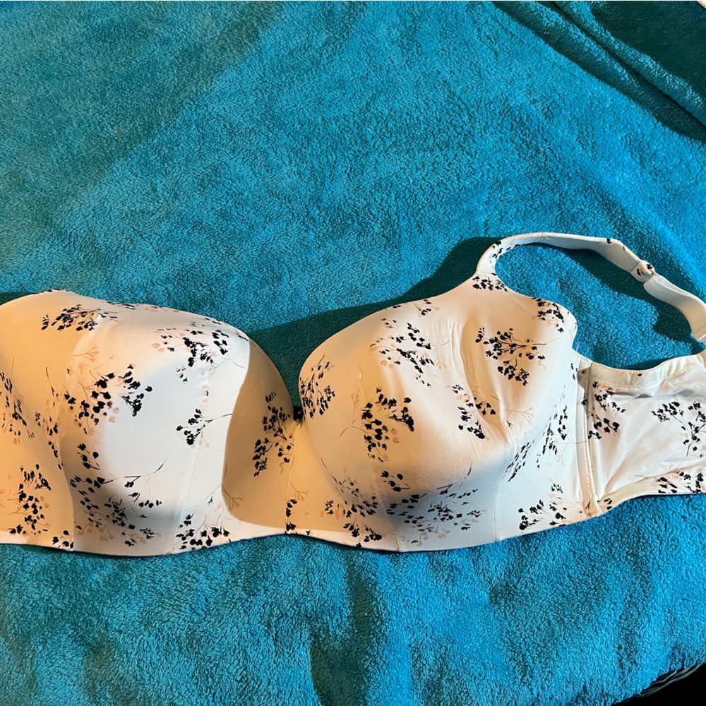 Cacique NWOT Womens Bra Size 44H - White Floral